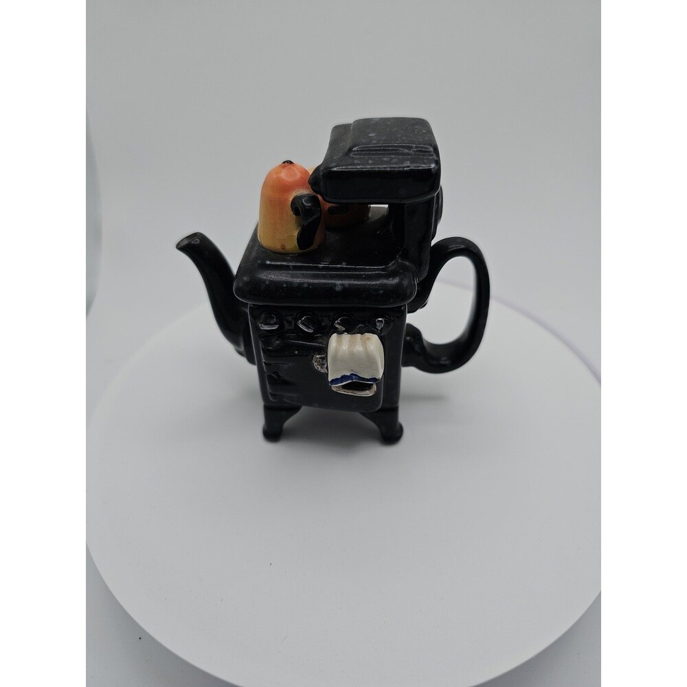 RARE! VINTAGE PAUL CARDEW BLACK CAST IRON STOVE MINI 1 CUP TEAPOT 4" TALL NEW